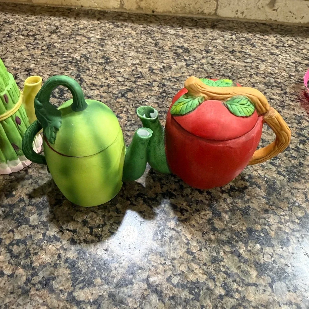 Vintage‎ Style Miniature Ceramic Fruit and Vegetable Teapots Set of 4 Decor